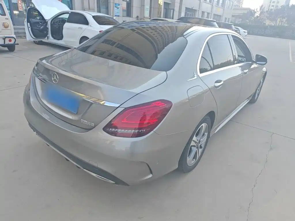 Фото 7 - Mercedes-Benz C-Class