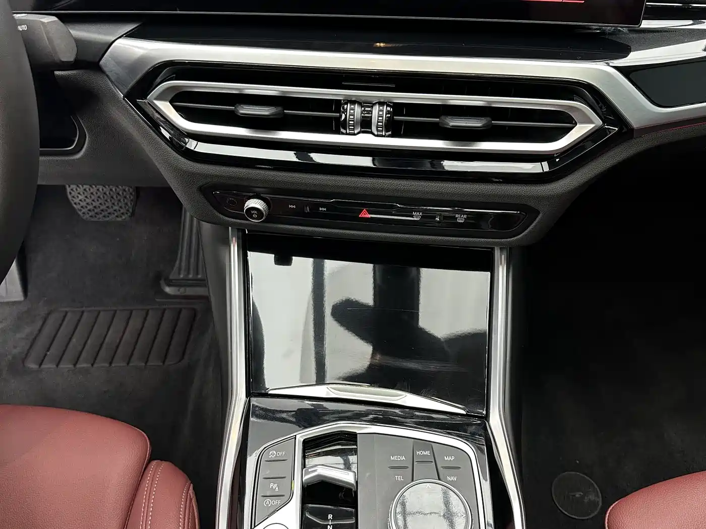 BMW 3 Series 2023 320Li M Sport Package фото 14
