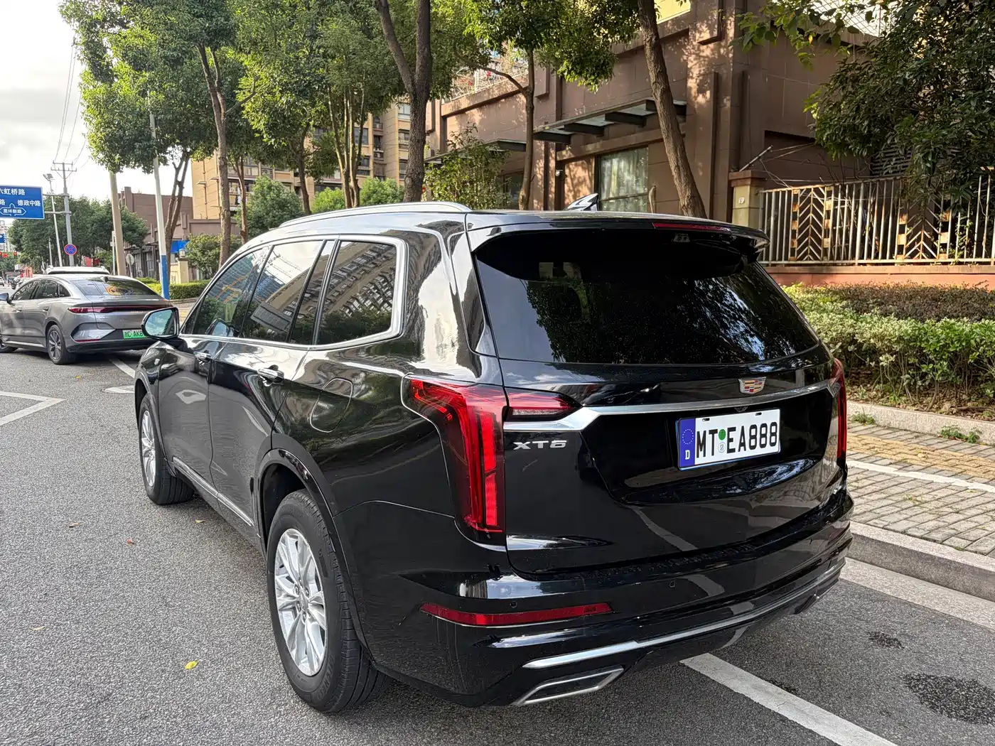 Фото 16 - Cadillac XT6