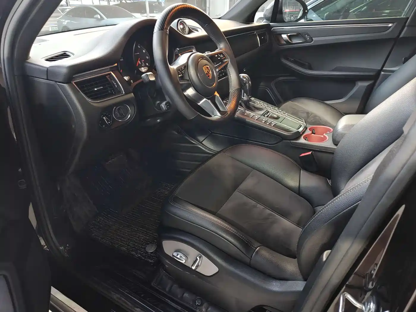 Porsche Macan 2017 Macan 2.0T фото 5