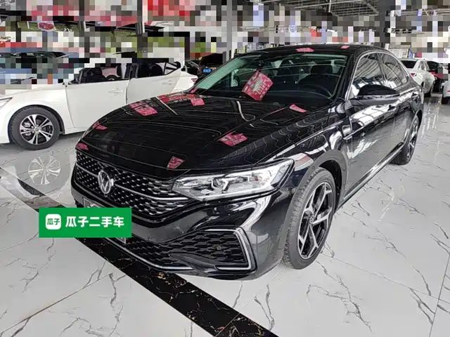 Volkswagen Passat 2022