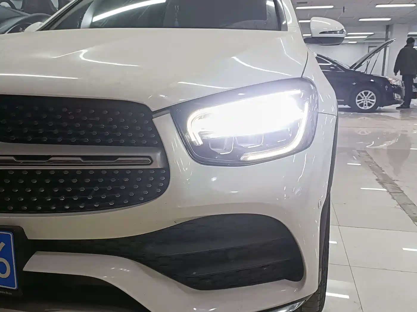 MERCEDES-BENZ GLC