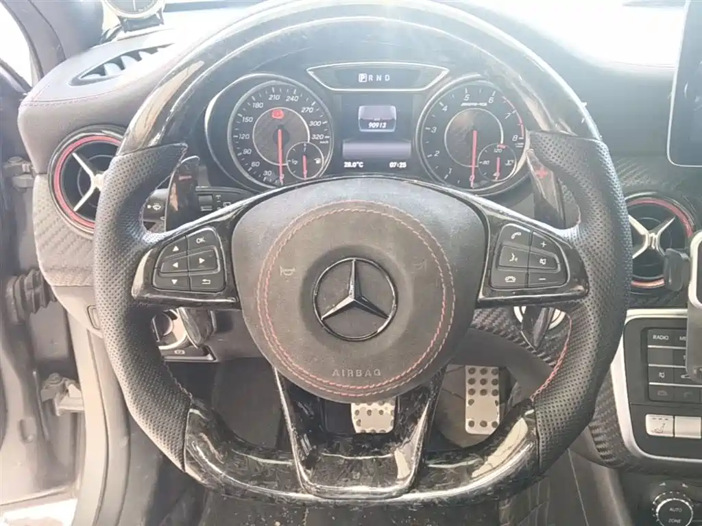 Mercedes-Benz A-Class AMG (Import) 2017 AMG A 45 4MATIC фото 11