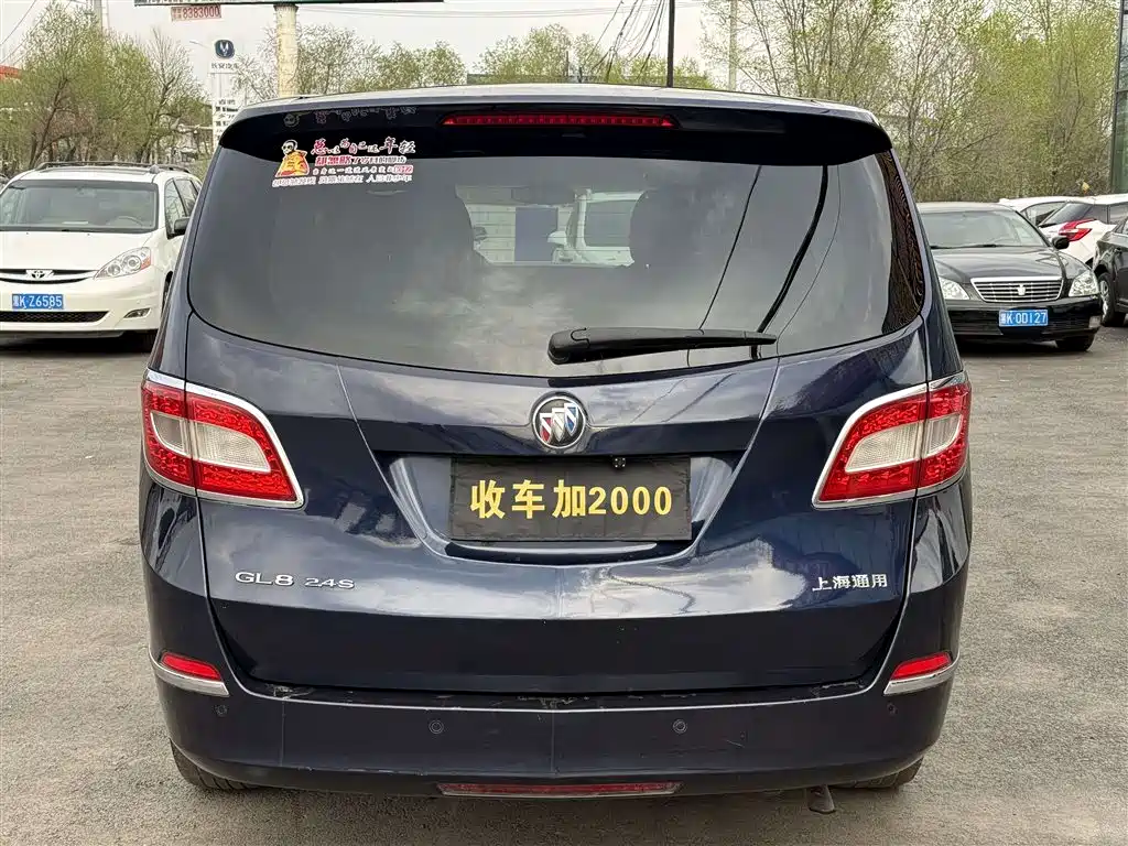 Buick GL8 2011 2.4L CT Luxury Business Comfort Edition фото 7