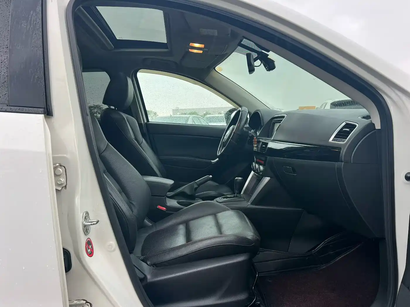 Photo 8 - Mazda CX-5