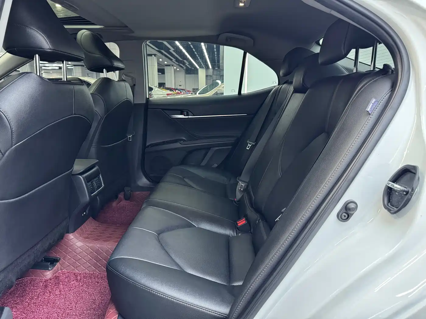 Toyota Camry 2021 2.0G Luxury Edition фото 8