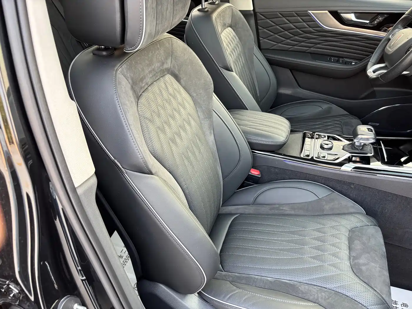 Hongqi HS5 2022 2.0T Smart Connect Premium Edition фото 14