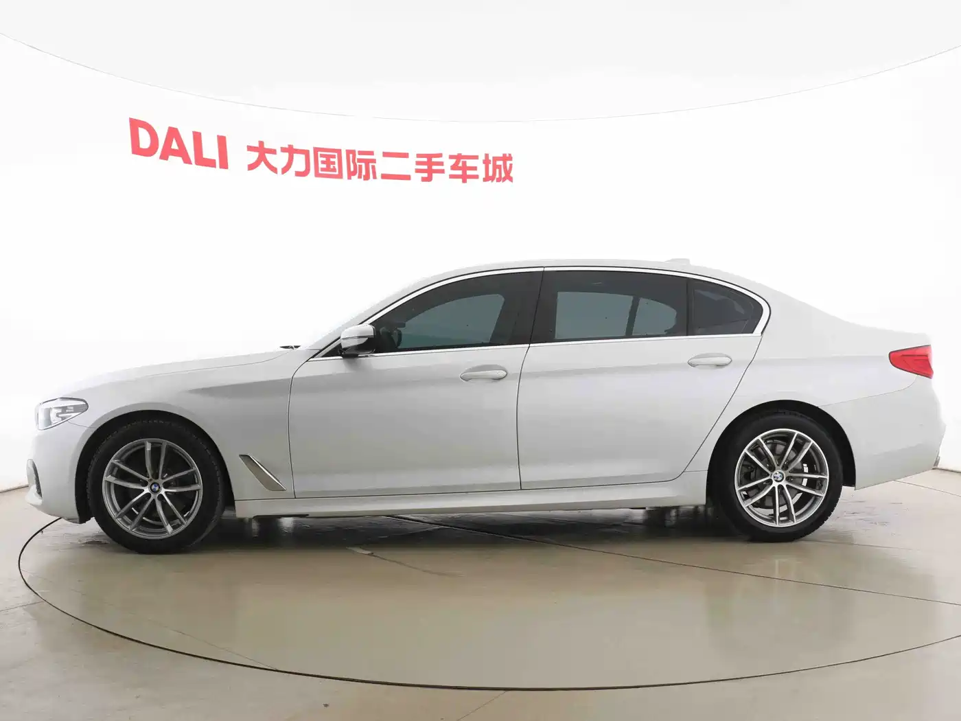 BMW 5 Series 2020 525Li M Sport Package фото 5