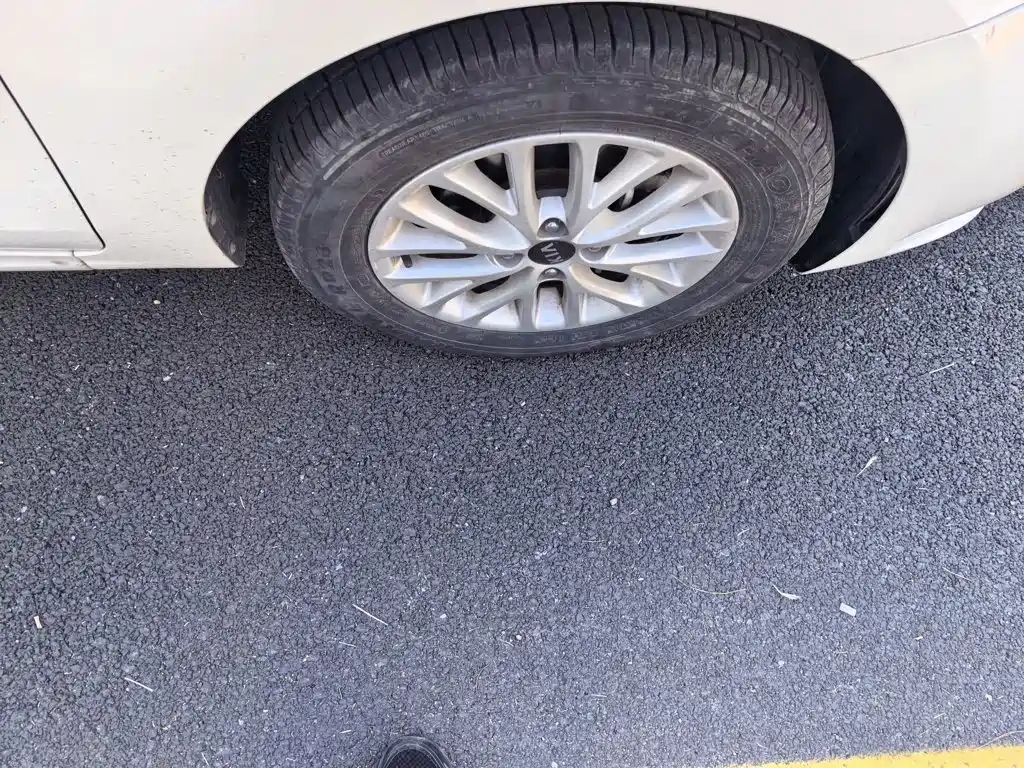 Kia K2 2017 2017 Sedan 1.4L AT GLS