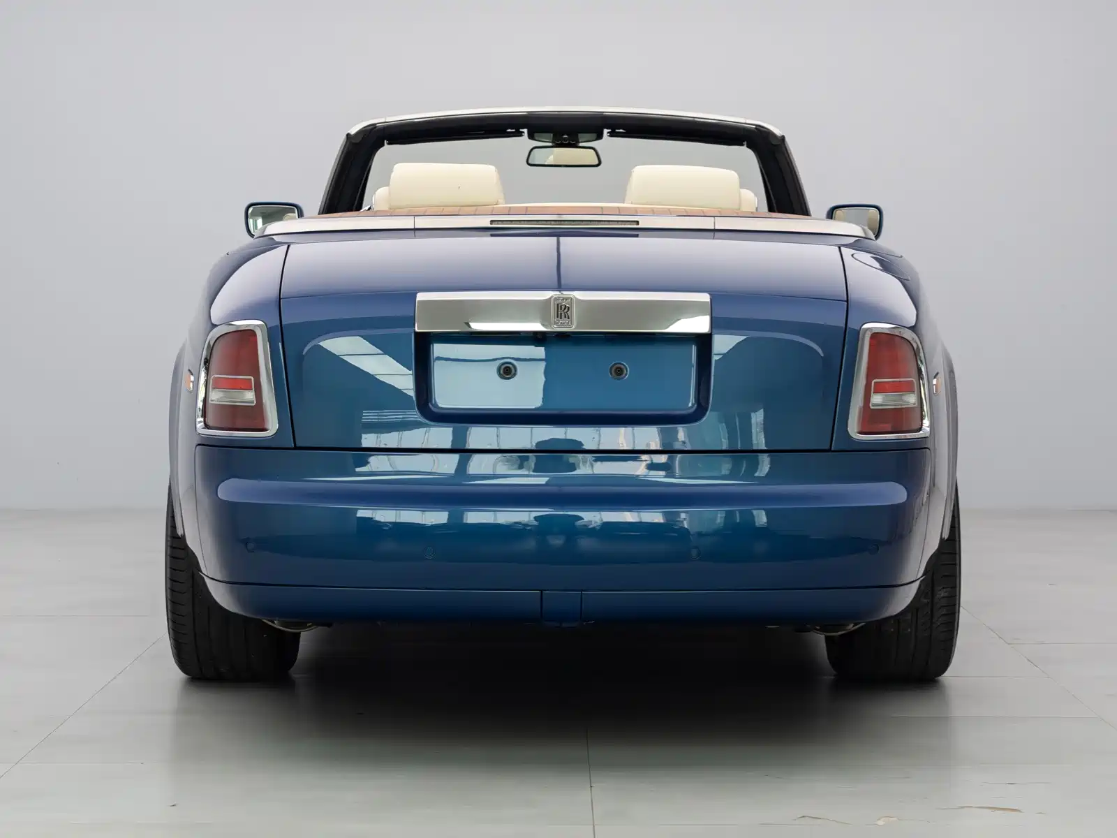Фото 24 - Rolls-Royce Phantom