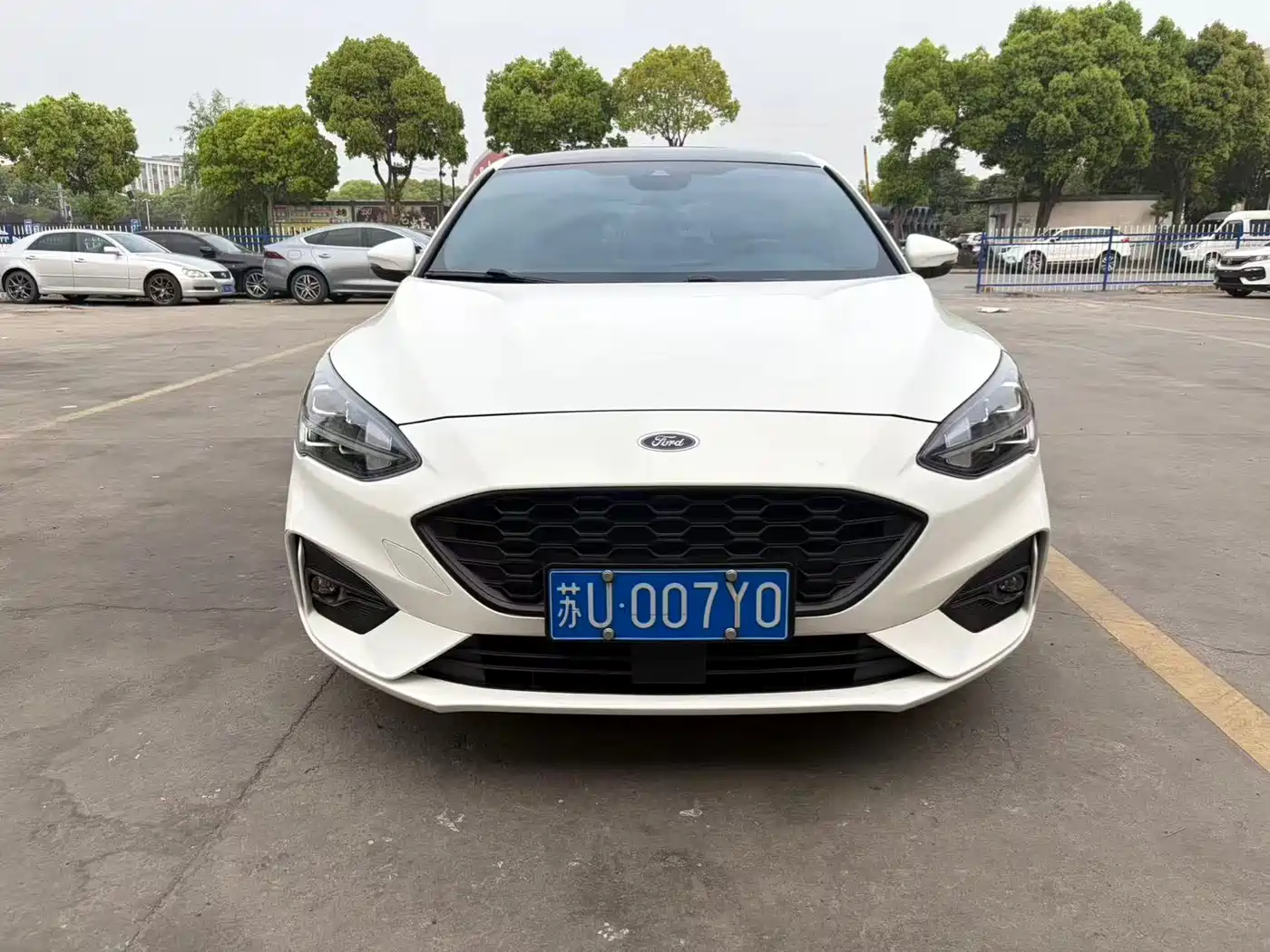 FORD FOX