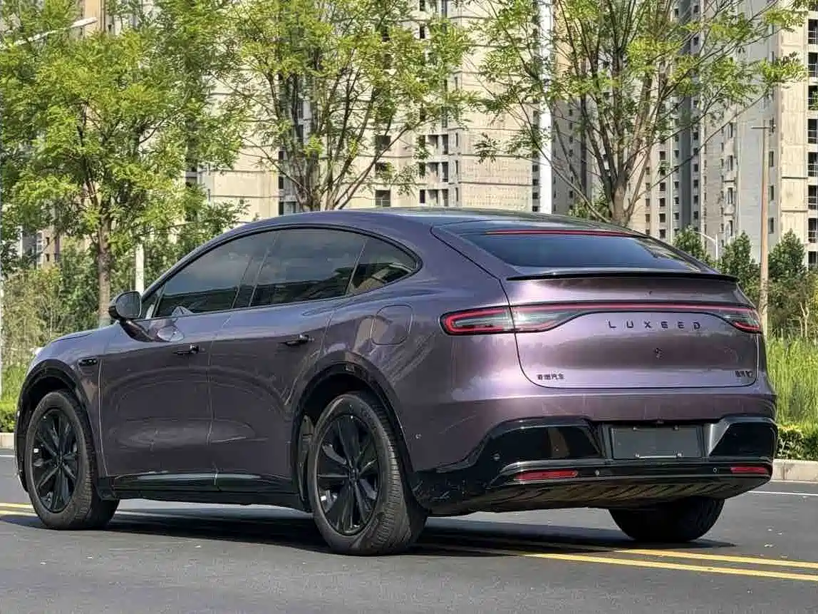 Фото 7 - Zhijie Luxeed R7
