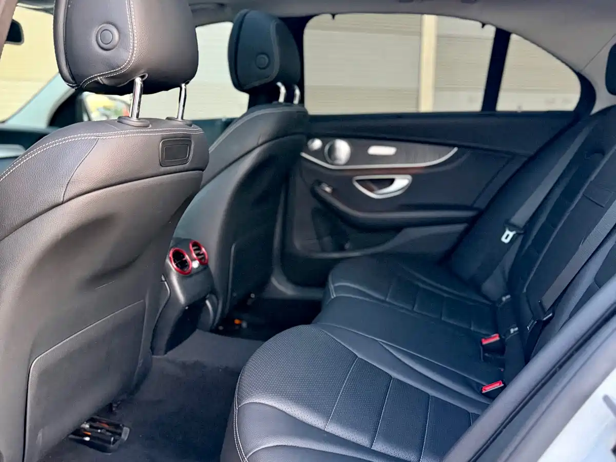 Mercedes-Benz C-Class 2018 C 200 L 4MATIC Sport Edition фото 9