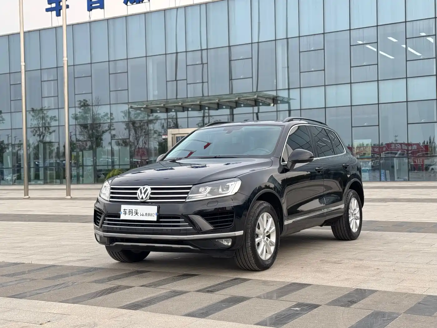 Volkswagen Touareg 2017 3.0TSI Explorer Edition фото 3