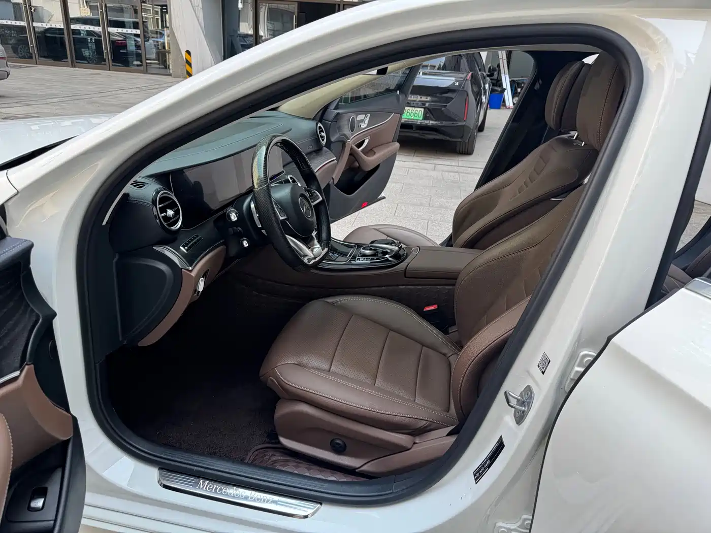 Mercedes-Benz E-Class 2016 E 300 L Sport Fashion Type фото 12