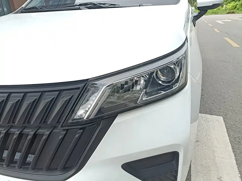 Wuling Motors Wuling Jiachen 2025 2022 1.5L Manual Joy Elite