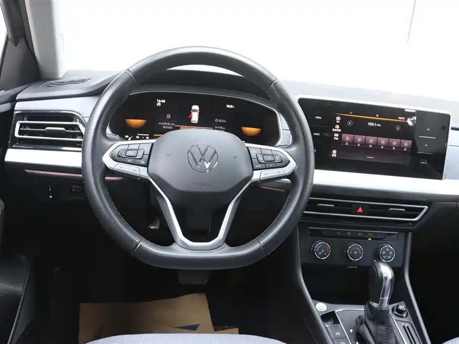 Volkswagen Lavida 2023 1.5L Auto Luxury Edition фото 28