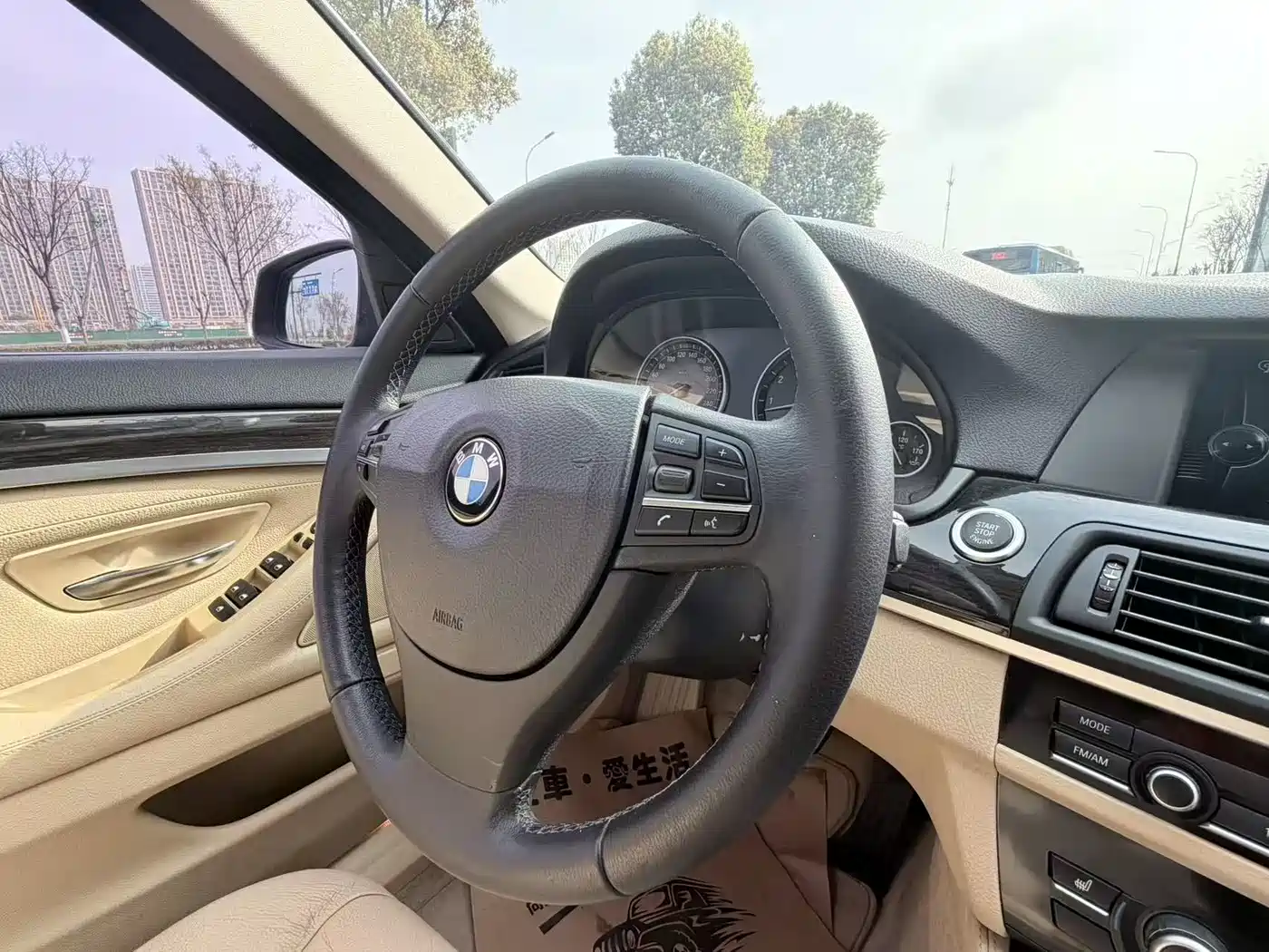 BMW 5 Series 2013 530Li Leadership фото 12