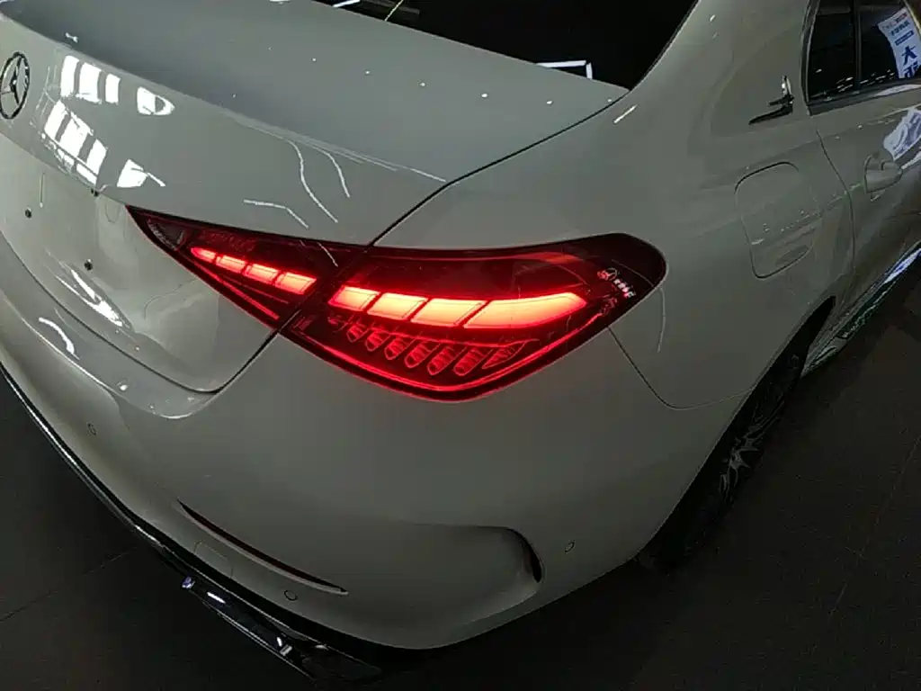 Фото 8 - Mercedes-Benz C-Class