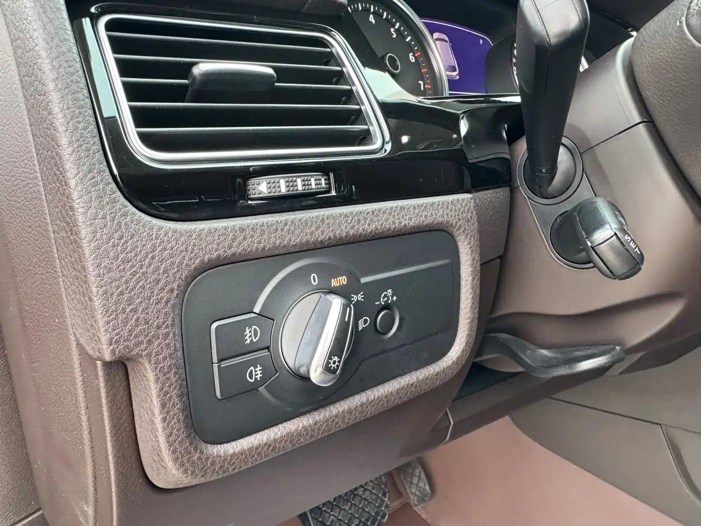 Volkswagen Touareg 2017 3.0TSI Explorer Edition фото 19