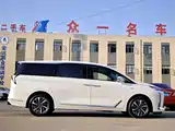 Фото 4 - Buick GL8