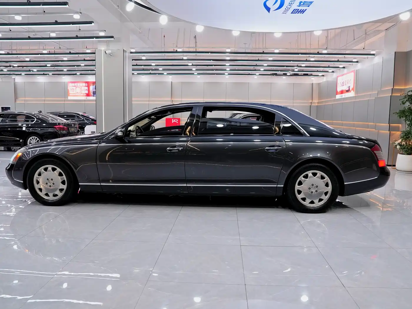 Maybach Maybach 2011 2005 Model 5.5T 62