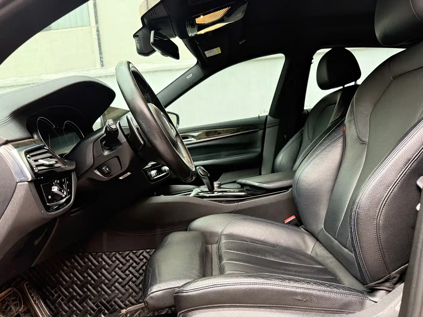 BMW 6 Series GT 2018 630i Luxury Design Package фото 8