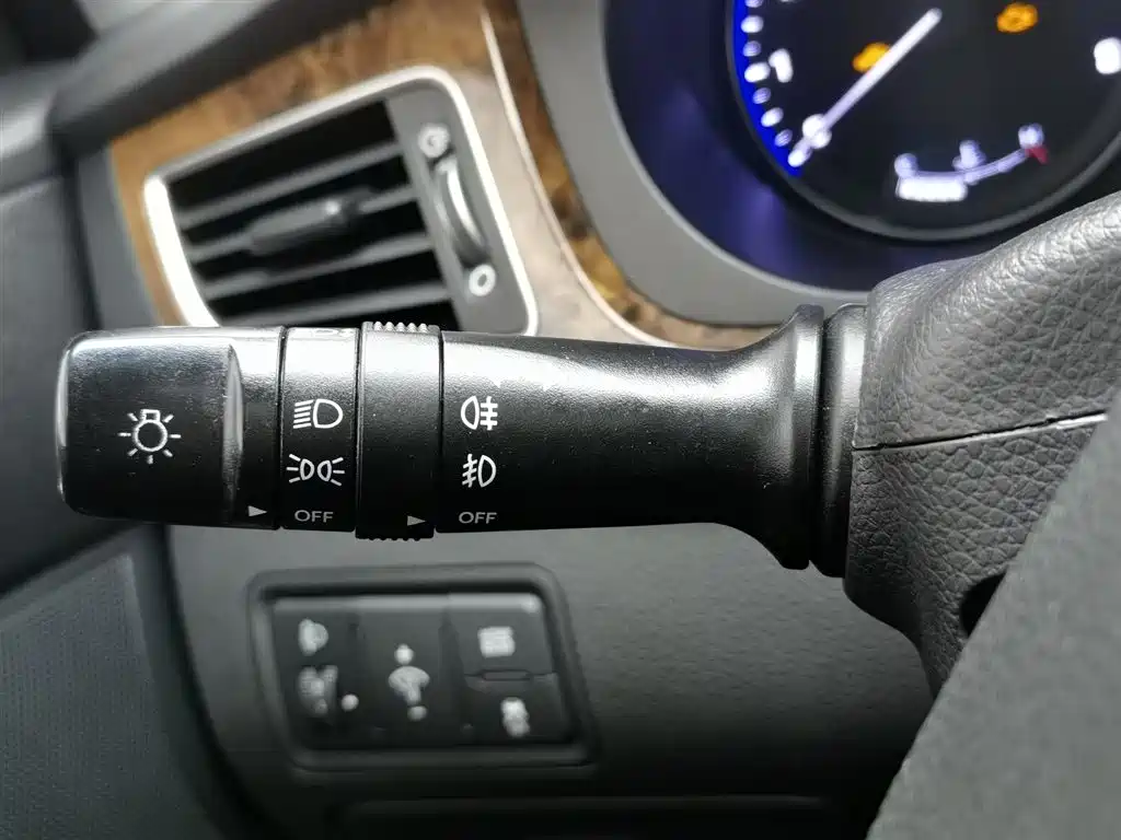 Hyundai Mistra 2014 1.8L Auto Premium DLX фото 21