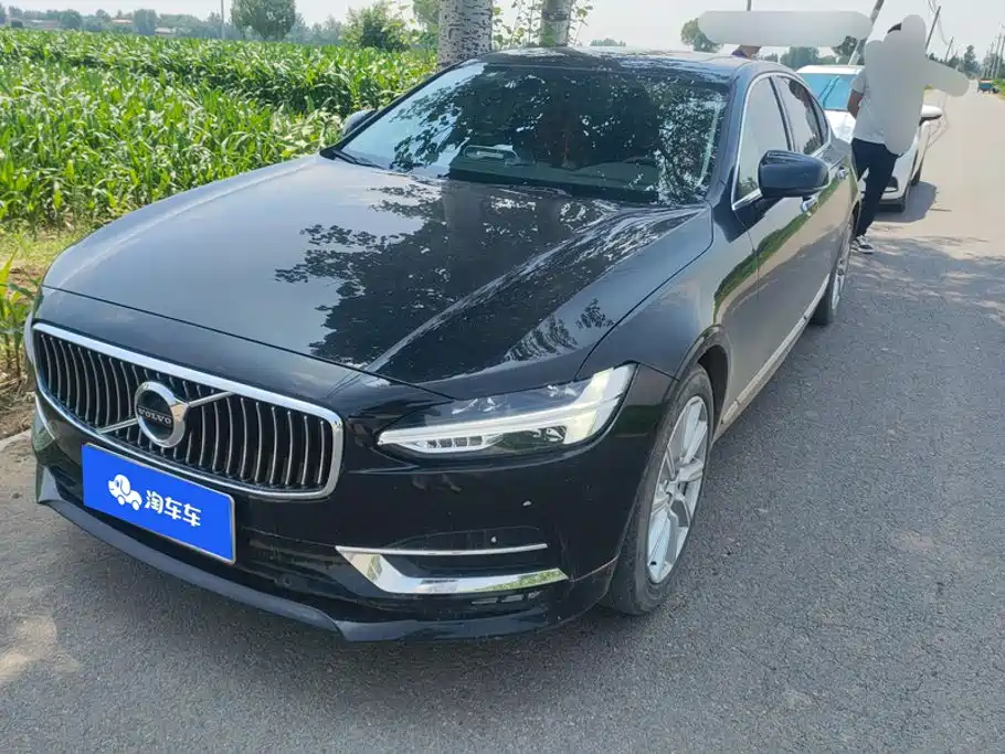 Volvo S90 2020 T5 Momentum Luxury Edition