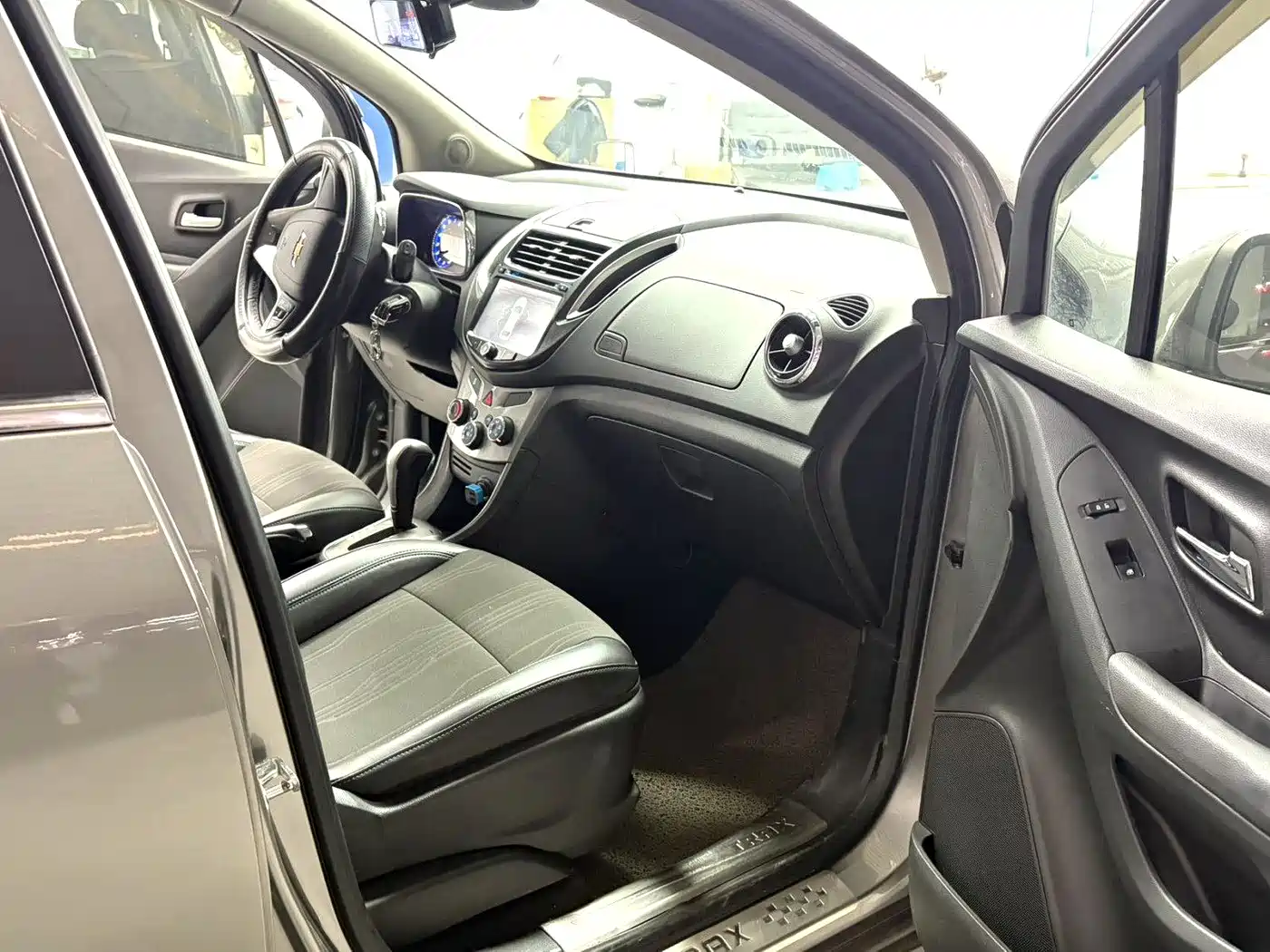 Chevrolet Trax 2016 1.4T Automatic 2WD Luxury фото 9