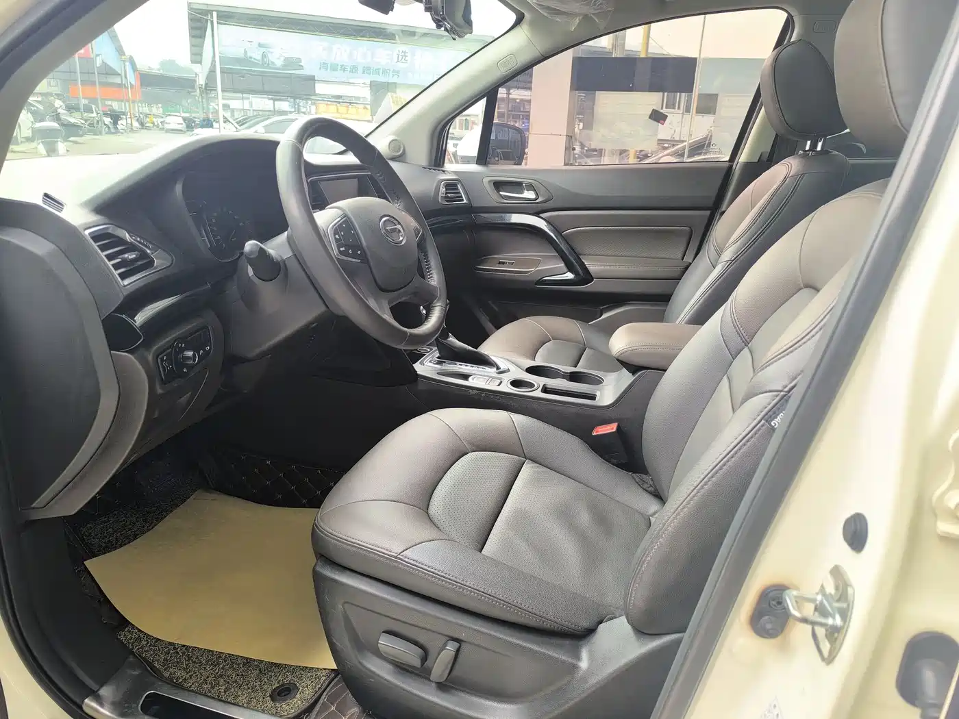 GAC Trumpchi Trumpchi GS4 2017 235T Automatic 2WD Luxury Smart Connected Edition фото 4