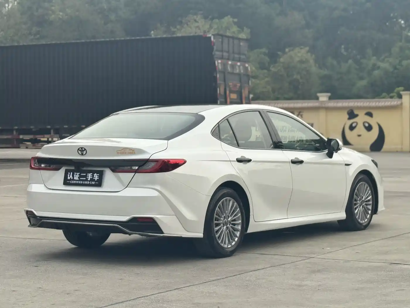 Toyota Camry 2024 2.0GVP Luxury Edition фото 9