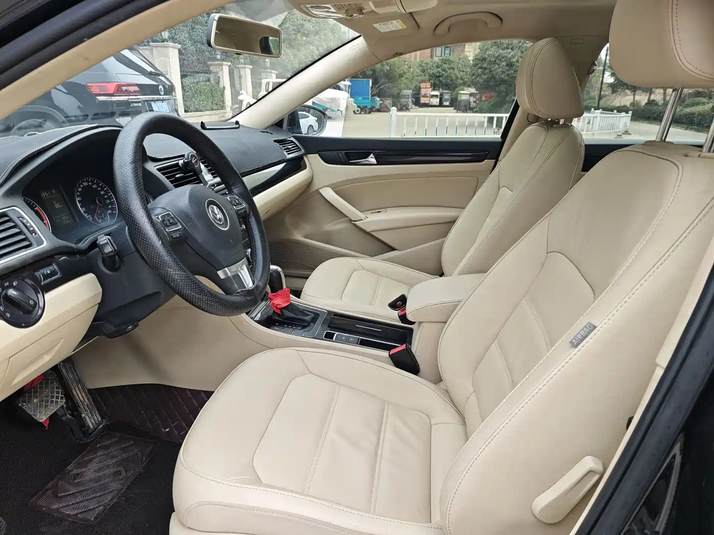 Volkswagen Passat 2015 1.4TSI DSG Prestige Edition фото 4