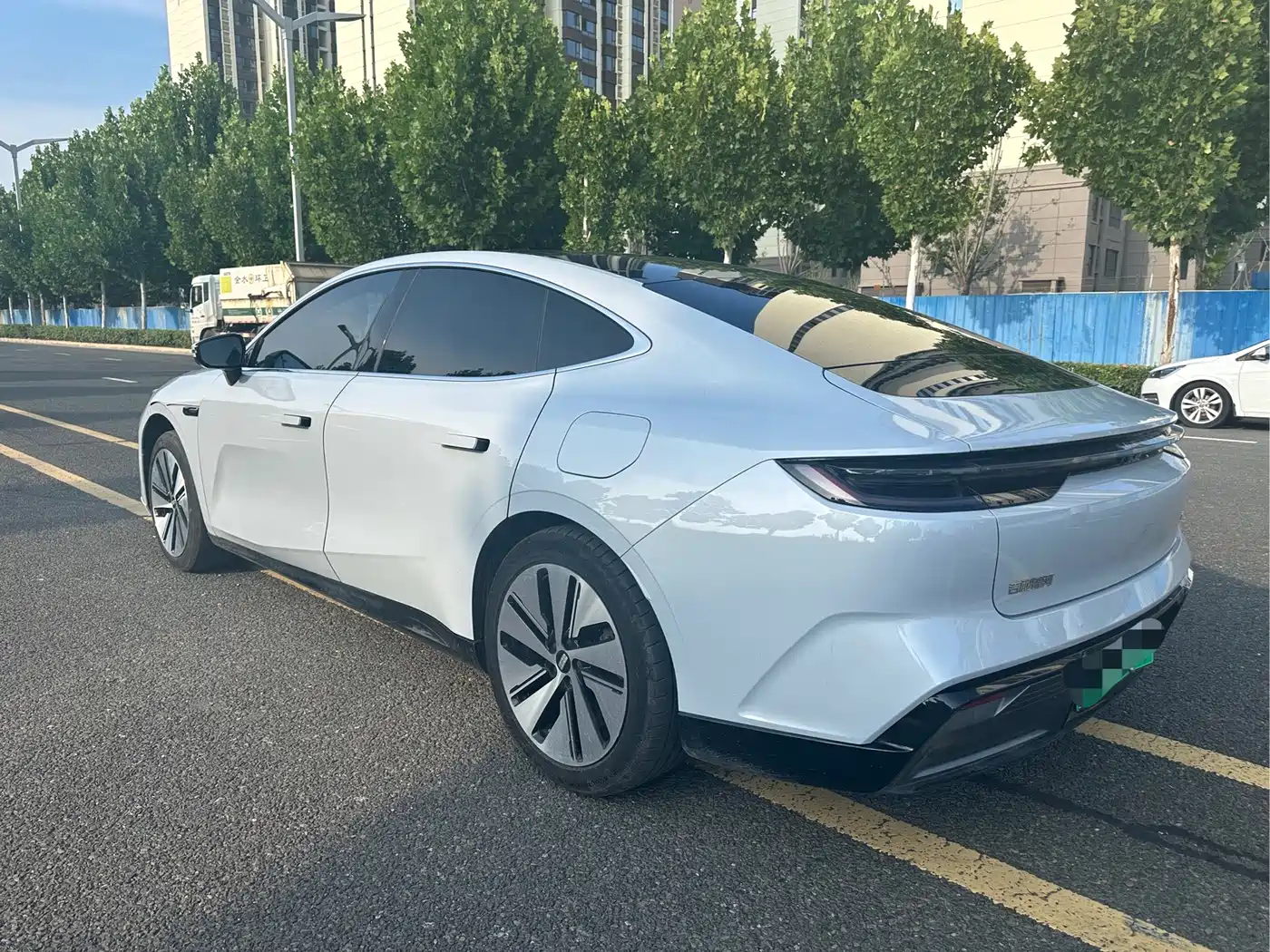 Geely Galaxy Galaxy E8 2025 2024 665km RWD Starship Voyager Edition