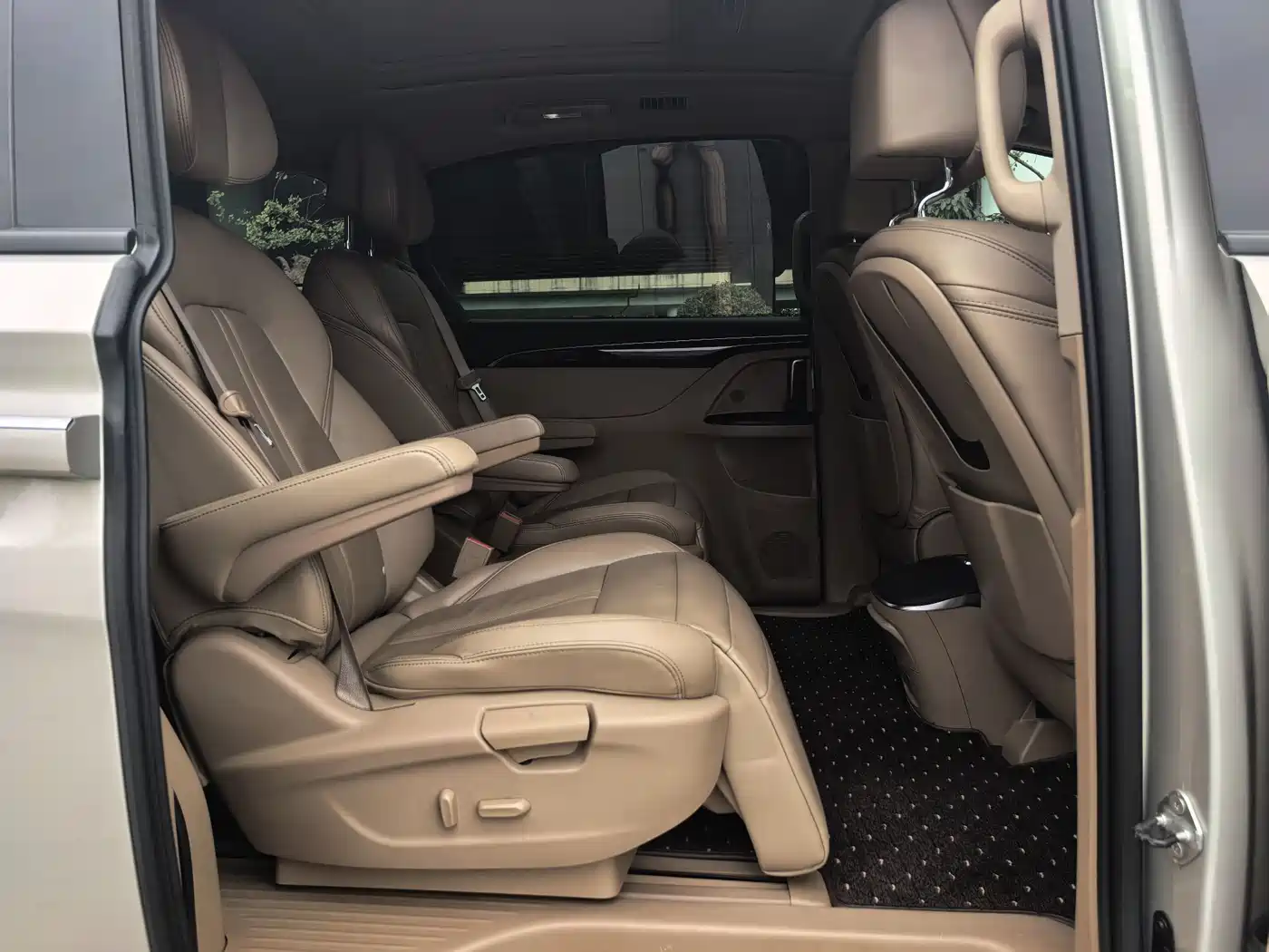 Buick GL8 2018 ES 28T Luxury Type China VI фото 6