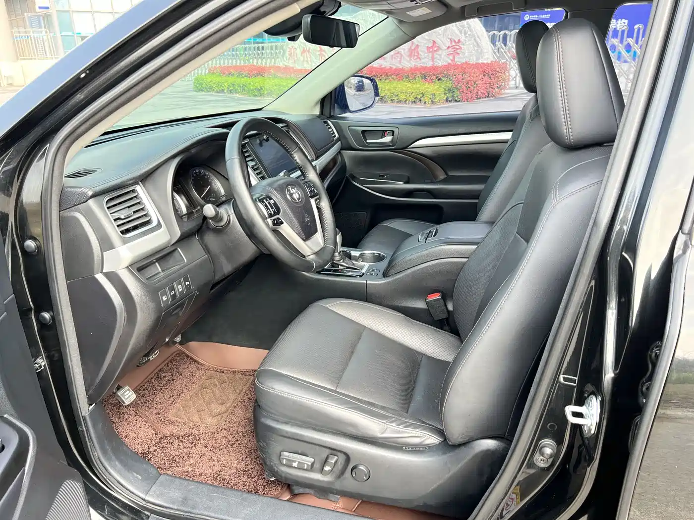 Toyota Highlander 2018 2.0T 4WD Premium 7-seater (China V) фото 10