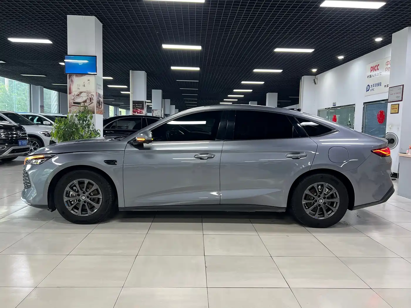 BYD Qin L 2025 2025 DM-i Smart Drive Edition 80KM Leading