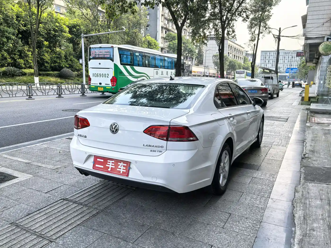 Volkswagen Lamando 2018 230TSI Manual Trend Edition фото 8
