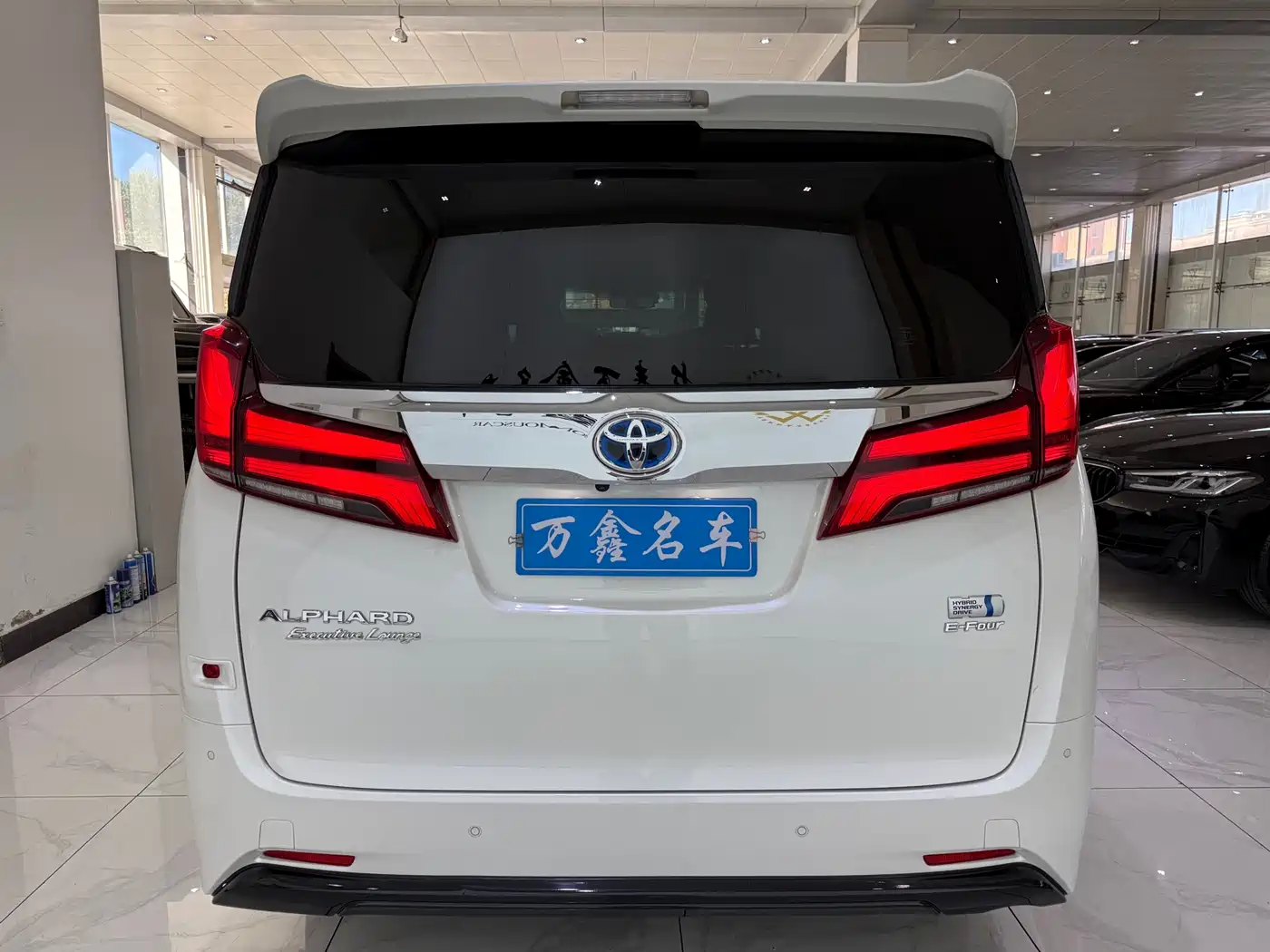 Toyota Alphard 2021 Hybrid 2.5L Premium фото 19