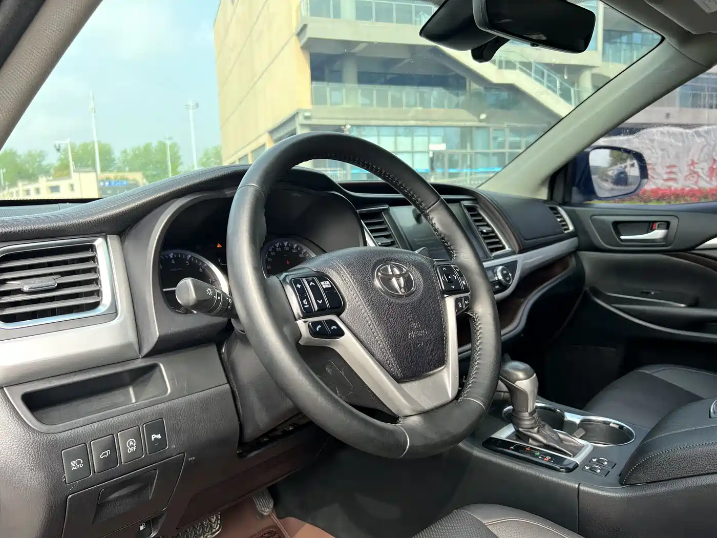 Toyota Highlander 2018 2.0T 4WD Premium 7-seater (China V) фото 11