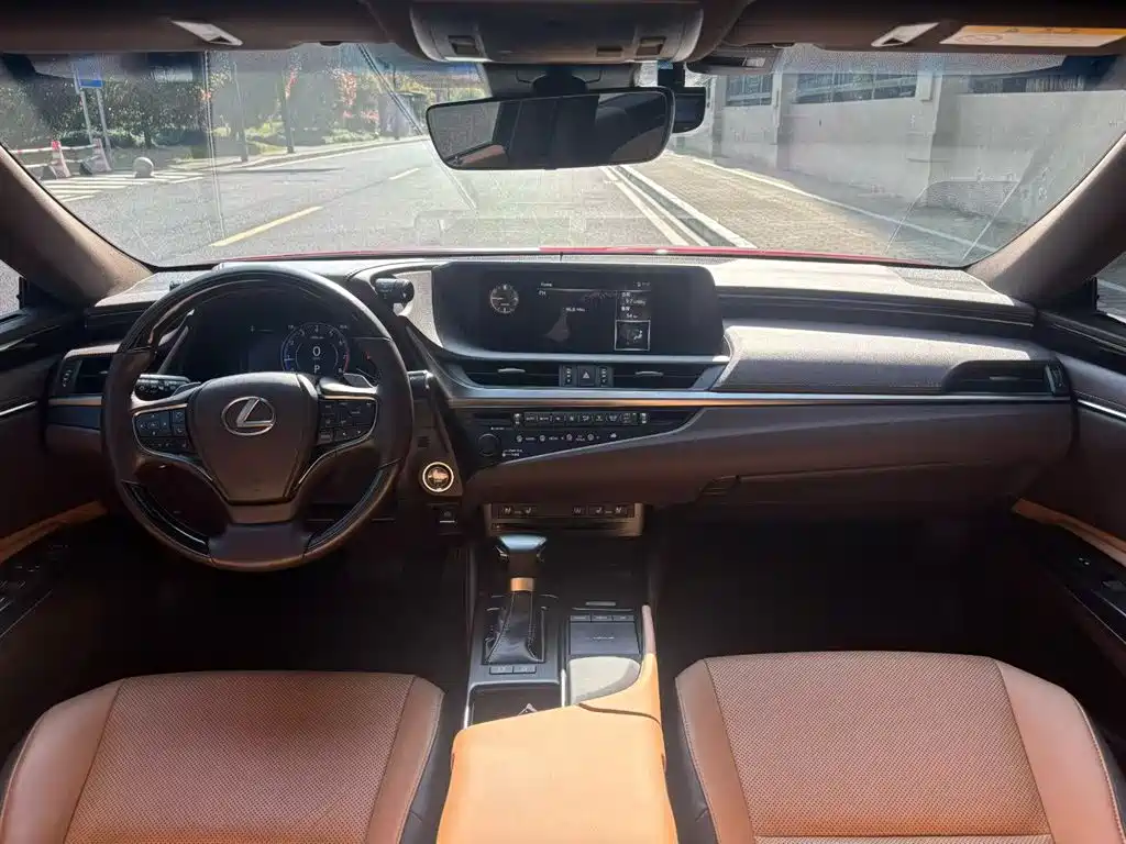 Lexus ES 2018 200 Luxury Edition China V фото 8