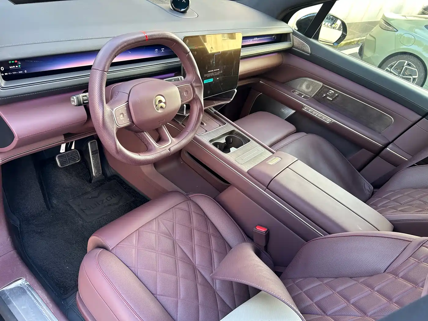 NIO ES8 2026 2025 Model 6-Seat Executive Luxury Edition