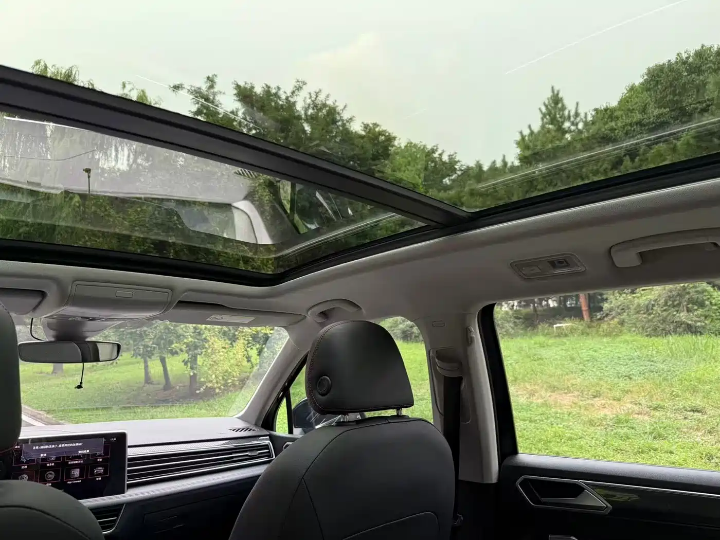Фото 8 - Volkswagen Tiguan L