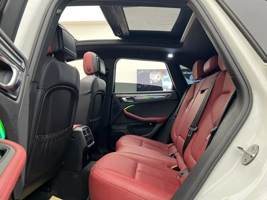Фото 36 - Porsche Macan