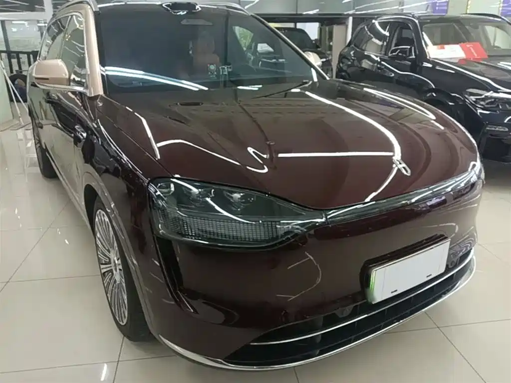 AITO Wenjie AITO M9 2025 Extended Range Ultra 52kWh 6-Seater фото 4