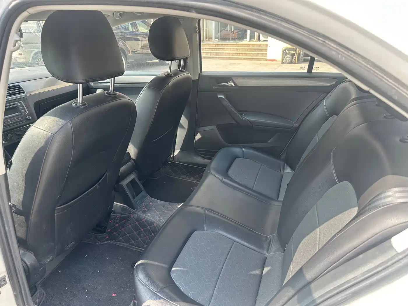 Volkswagen Santana 2015 1.6L Manual Comfort Edition фото 7