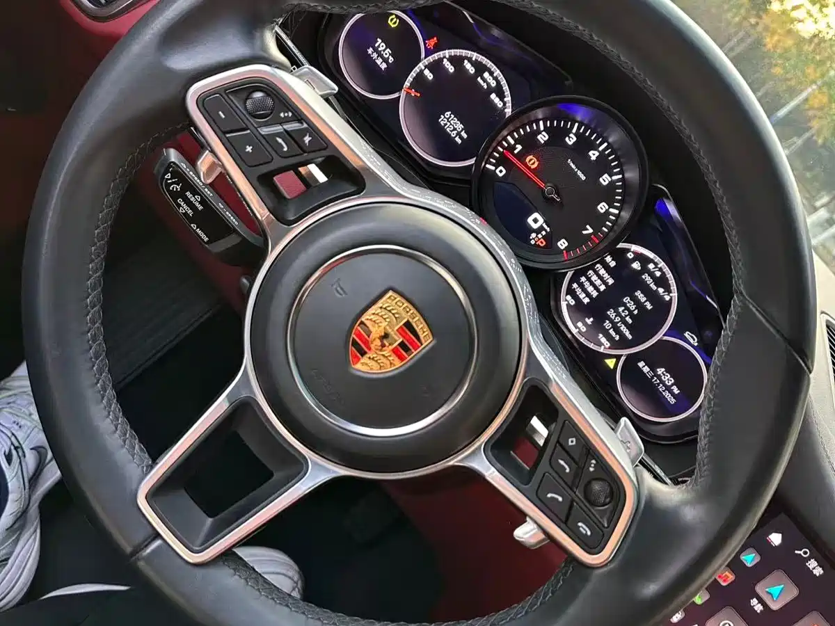 PORSCHE CAYENNE