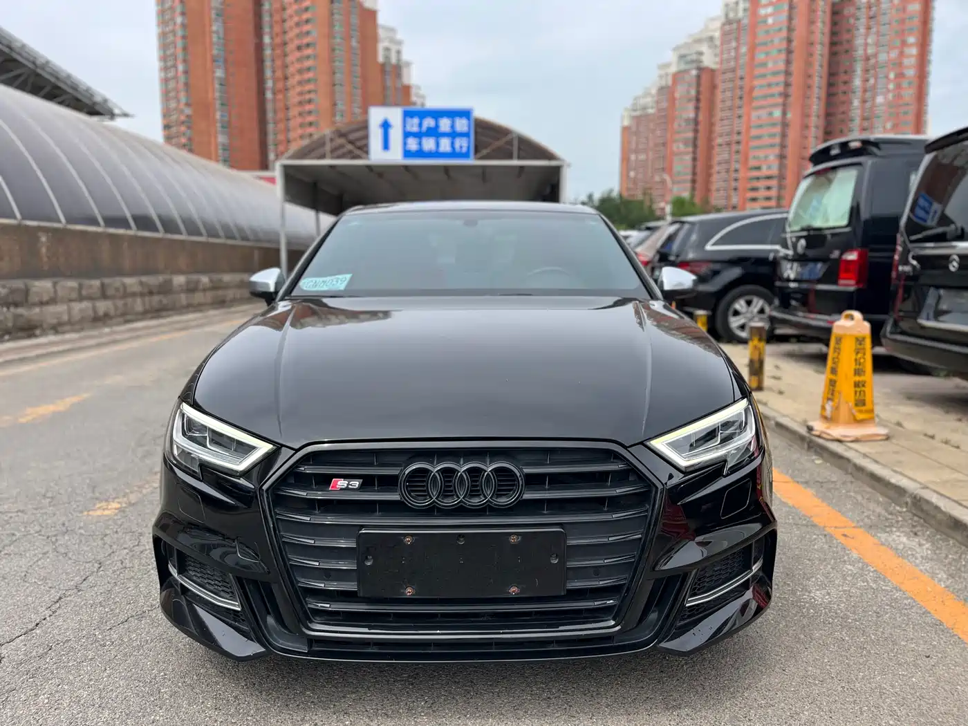 Audi S3 2019 Audi S3 2.0T Limousine фото 2