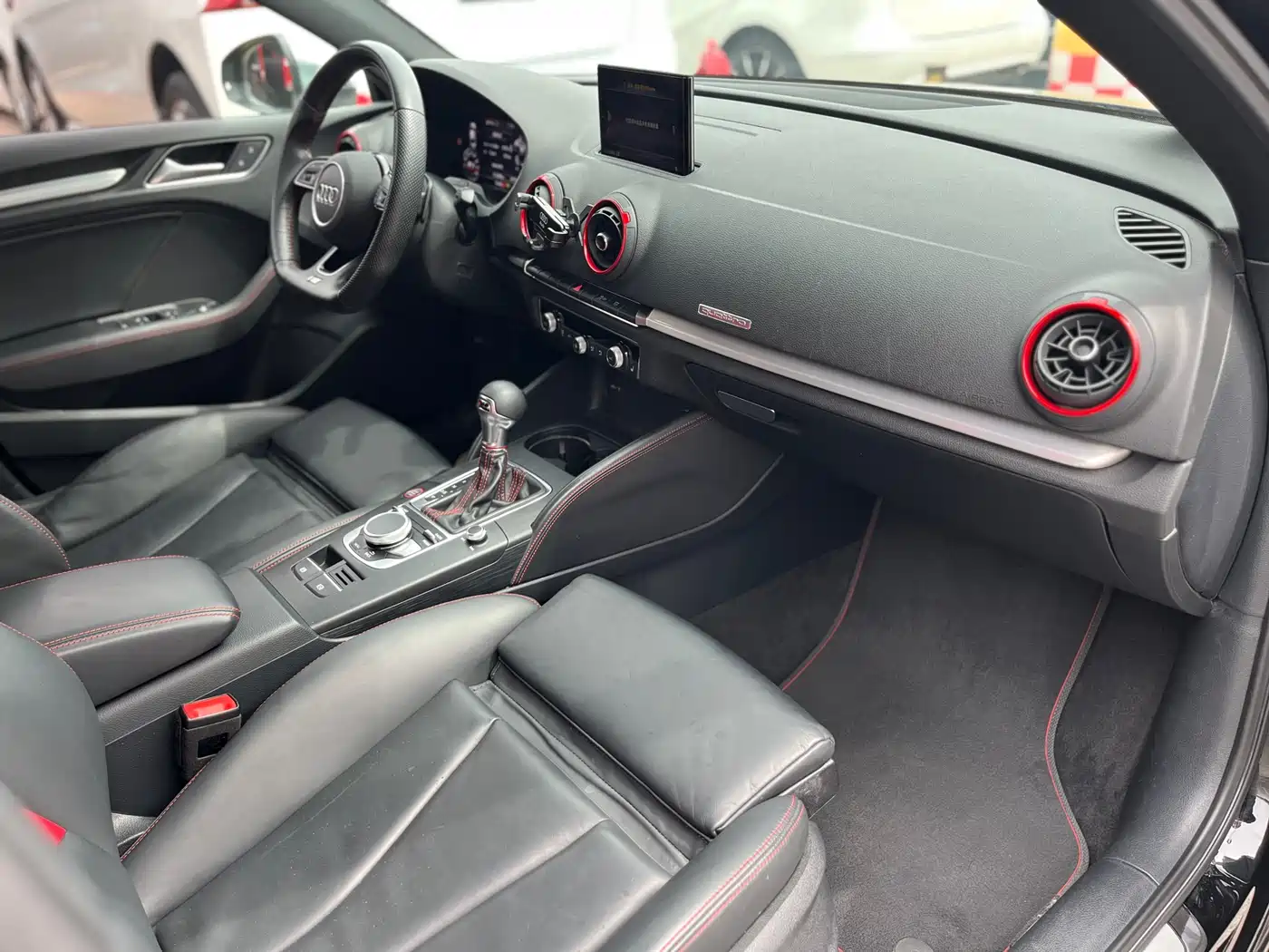 Audi S3 2019 Audi S3 2.0T Limousine фото 25