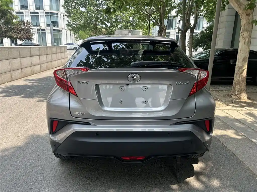 Toyota IZOA 2020 2.0L Yi Xiang Edition фото 4